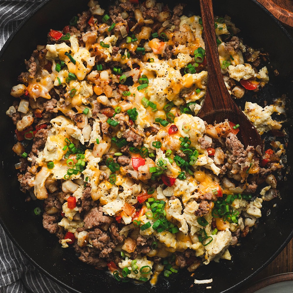 Hearty & Easy: One-Pan Breakfast Hash for Lasting Fullness